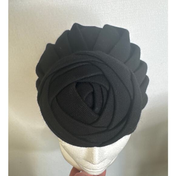 1960s Black Knit Turban Hat Rosette Detail main image 8